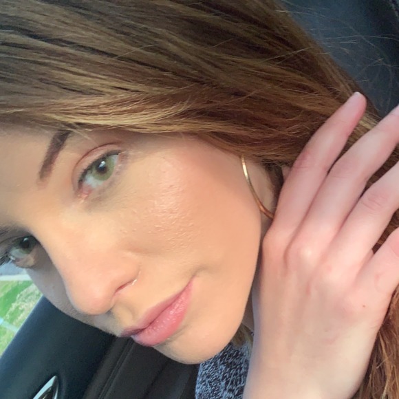 Meet your Posher, Deni - Picture 2 of 2